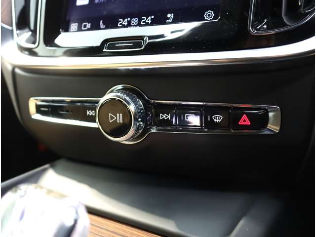 ボルボ Ｖ６０ アルティメット　Ｂ４ R4年 (近畿) 99