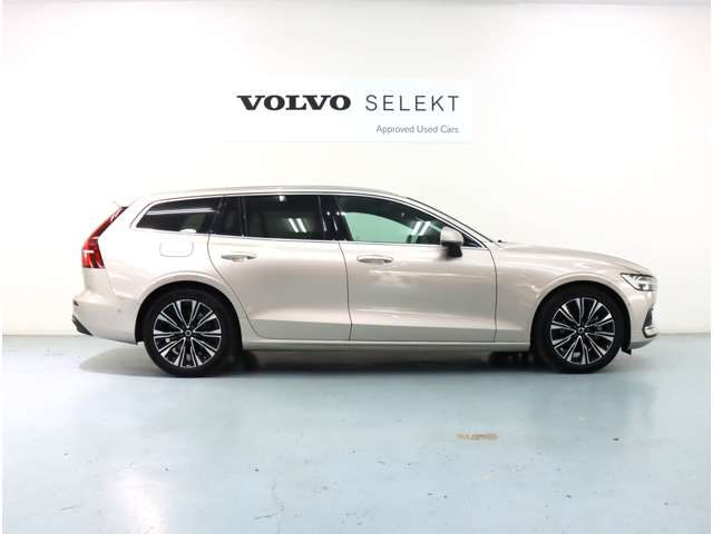 ボルボ Ｖ６０ アルティメット　Ｂ４ R4年 (近畿) 99