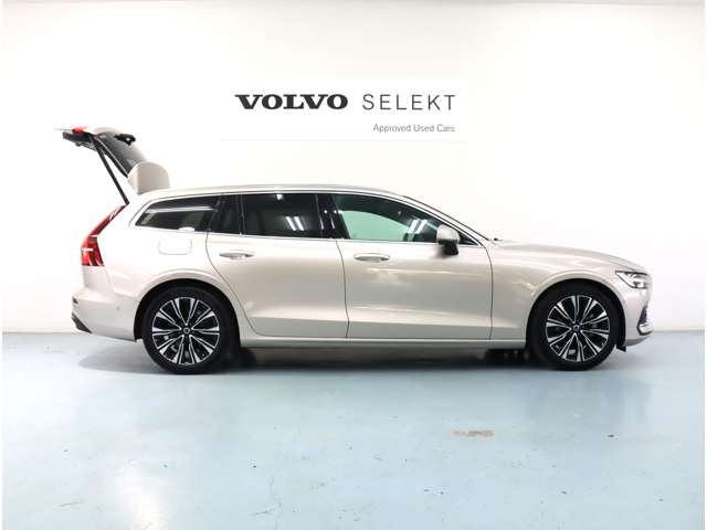 ボルボ Ｖ６０ アルティメット　Ｂ４ R4年 (近畿) 99