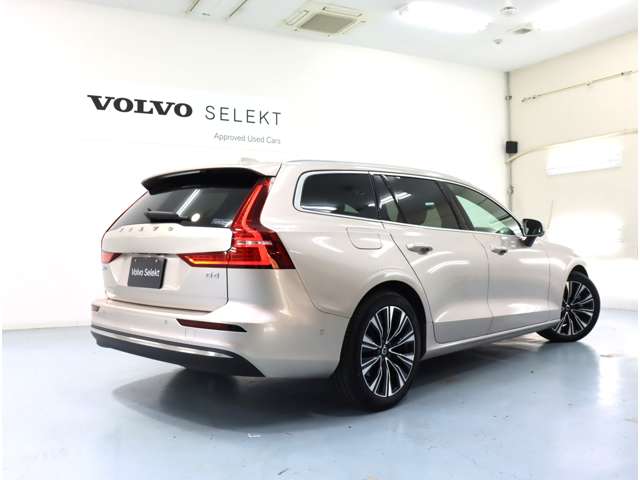 ボルボ Ｖ６０ アルティメット　Ｂ４ R4年 (近畿) 99
