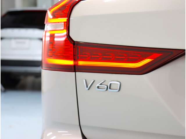 ボルボ Ｖ６０ アルティメット　Ｂ４ R4年 (近畿) 99