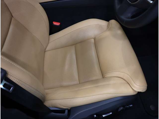 ボルボ Ｖ６０ アルティメット　Ｂ４ R4年 (近畿) 99