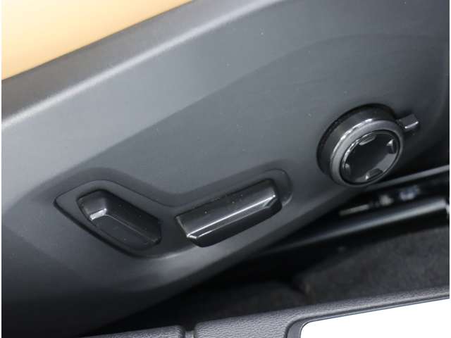 ボルボ Ｖ６０ アルティメット　Ｂ４ R4年 (近畿) 99