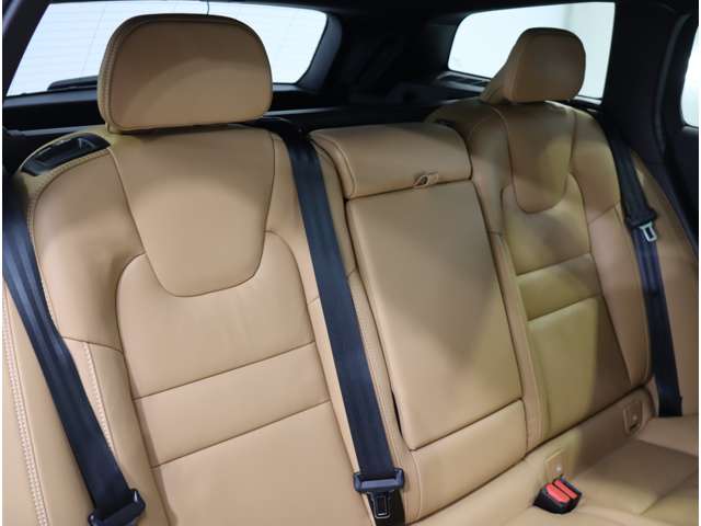 ボルボ Ｖ６０ アルティメット　Ｂ４ R4年 (近畿) 99