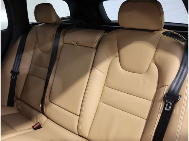 ボルボ Ｖ６０ アルティメット　Ｂ４ R4年 (近畿) 99