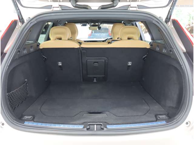 ボルボ Ｖ６０ アルティメット　Ｂ４ R4年 (近畿) 99