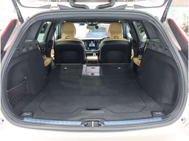 ボルボ Ｖ６０ アルティメット　Ｂ４ R4年 (近畿) 99