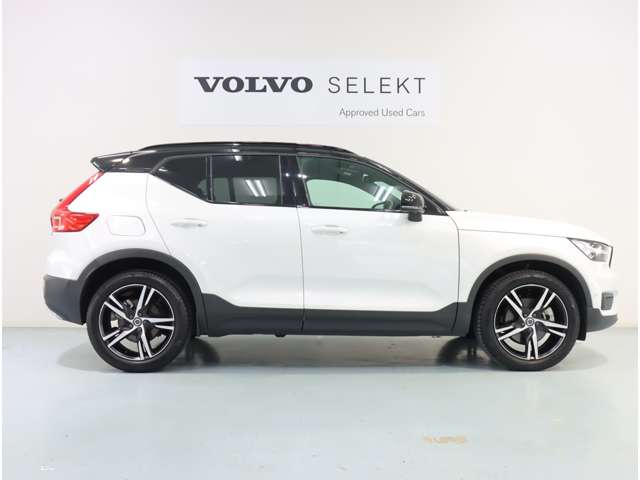 ボルボ ＸＣ４０ Ｔ４ ＡＷＤ Ｒデザイン ４ＷＤ R1年 (近畿) 99