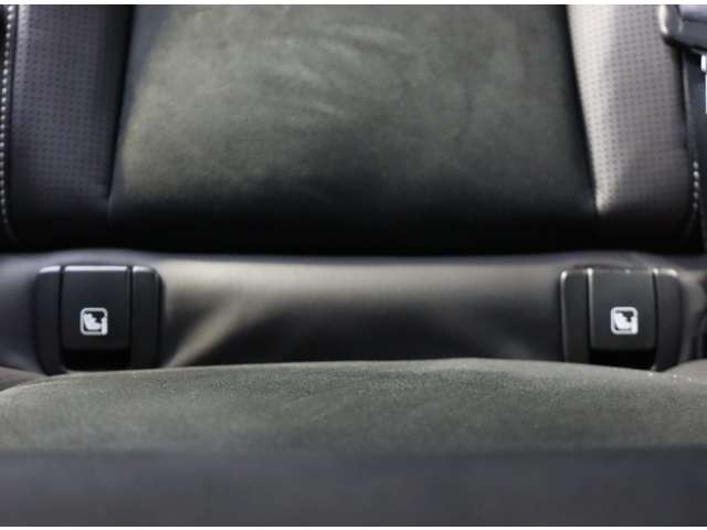 ボルボ ＸＣ４０ Ｔ４ ＡＷＤ Ｒデザイン ４ＷＤ R1年 (近畿) 99