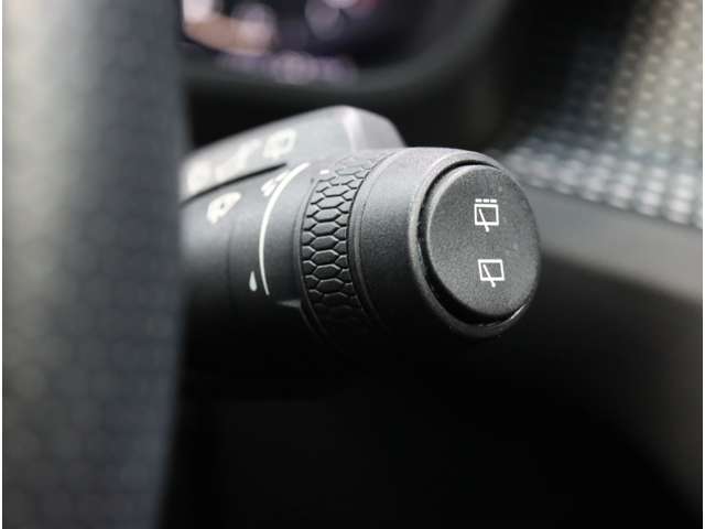 ボルボ ＸＣ４０ Ｔ４ ＡＷＤ Ｒデザイン ４ＷＤ R1年 (近畿) 99