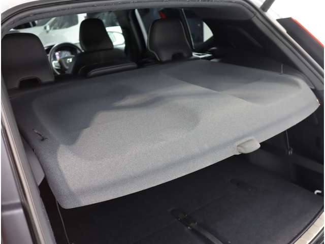 ボルボ ＸＣ４０ Ｔ４ ＡＷＤ Ｒデザイン ４ＷＤ R1年 (近畿) 99