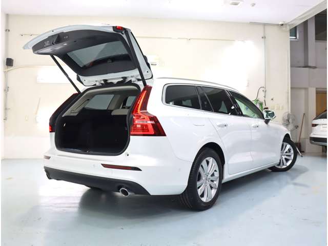 ボルボ Ｖ６０ Ｂ４　モメンタム R3年 (近畿) 99