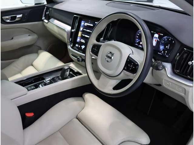 ボルボ Ｖ６０ Ｂ４　モメンタム R3年 (近畿) 99