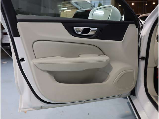 ボルボ Ｖ６０ Ｂ４　モメンタム R3年 (近畿) 99