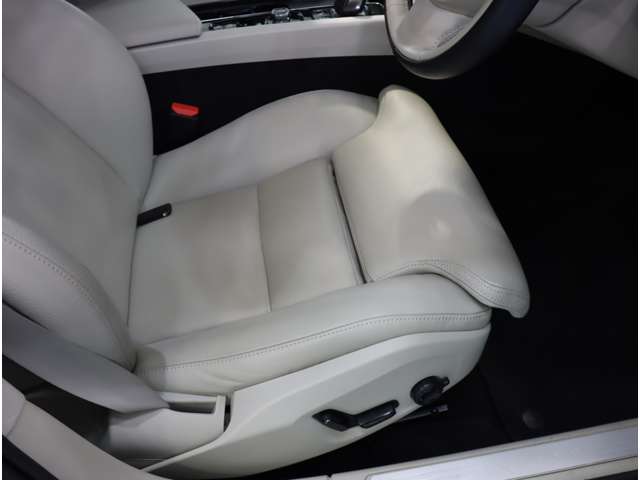 ボルボ Ｖ６０ Ｂ４　モメンタム R3年 (近畿) 99