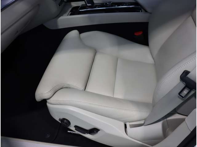 ボルボ Ｖ６０ Ｂ４　モメンタム R3年 (近畿) 99