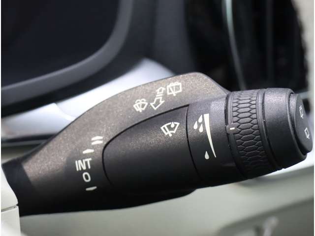 ボルボ Ｖ６０ Ｂ４　モメンタム R3年 (近畿) 99