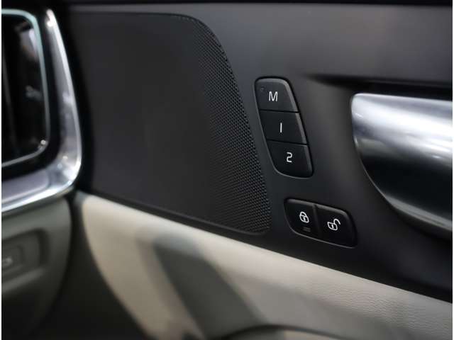 ボルボ Ｖ６０ Ｂ４　モメンタム R3年 (近畿) 99