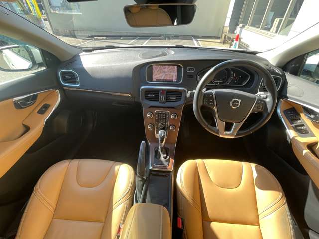 ボルボ Ｖ４０ Ｔ３　インスクリプション H30年 (東海) 99