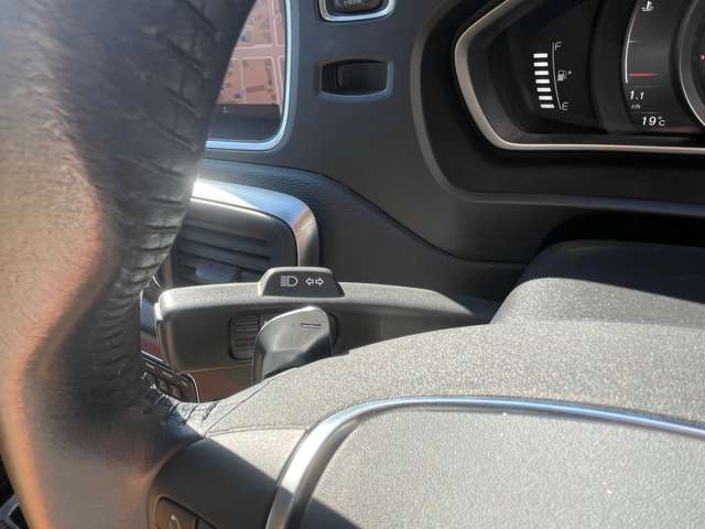 ボルボ Ｖ４０ Ｔ３　インスクリプション H30年 (東海) 99