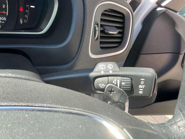 ボルボ Ｖ４０ Ｔ３　インスクリプション H30年 (東海) 99