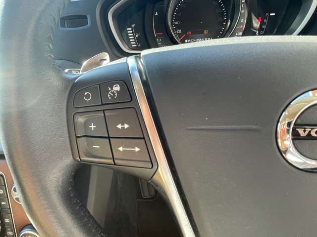 ボルボ Ｖ４０ Ｔ３　インスクリプション H30年 (東海) 99