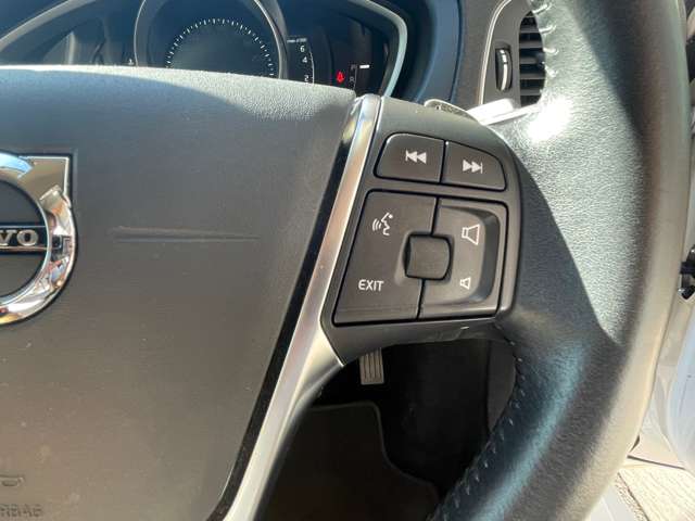 ボルボ Ｖ４０ Ｔ３　インスクリプション H30年 (東海) 99