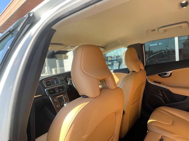 ボルボ Ｖ４０ Ｔ３　インスクリプション H30年 (東海) 99