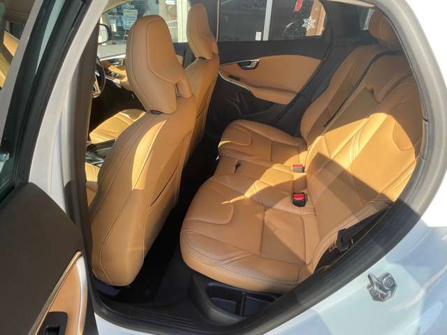 ボルボ Ｖ４０ Ｔ３　インスクリプション H30年 (東海) 99