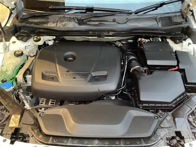 ボルボ Ｖ４０ Ｔ３　インスクリプション H30年 (東海) 99