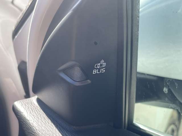 ボルボ Ｖ４０ Ｔ３　インスクリプション H30年 (東海) 99