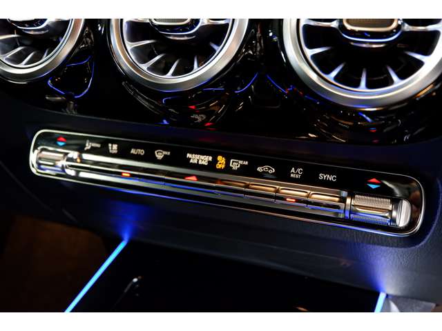 メルセデスベンツ ＧＬＡクラス ＧＬＡ２００ Ｄ ４マチック ＡＭＧラインパッケージ ディーゼルターボ ４ＷＤ R5年 (北海道) 99