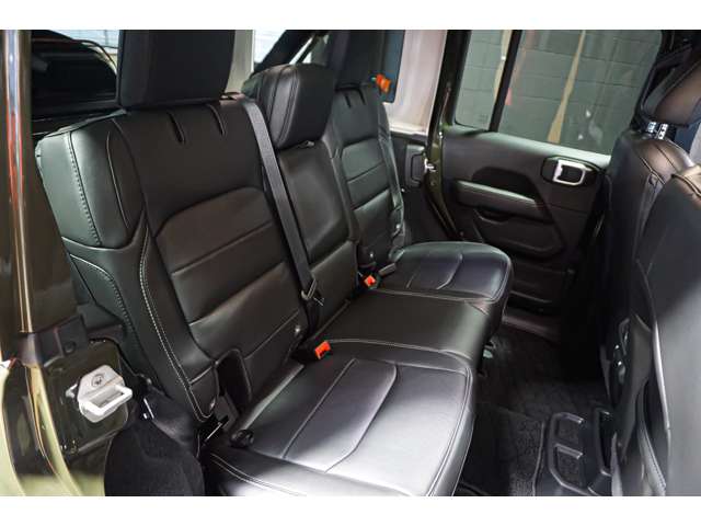 ジープ ラングラー　アンリミテッド アンリミテッド サハラ ２．０Ｌ ４ＷＤ R5年 (北海道) 99