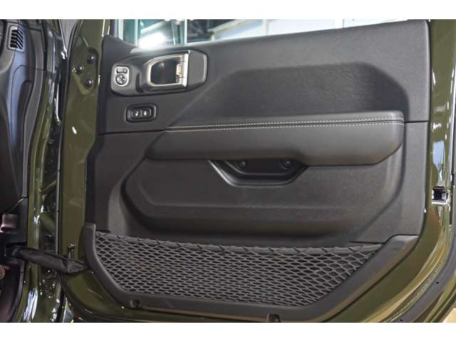ジープ ラングラー　アンリミテッド アンリミテッド サハラ ２．０Ｌ ４ＷＤ R5年 (北海道) 99