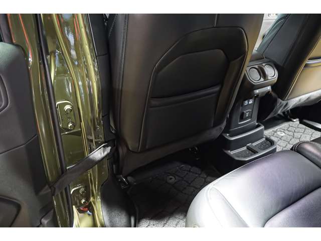 ジープ ラングラー　アンリミテッド アンリミテッド サハラ ２．０Ｌ ４ＷＤ R5年 (北海道) 99