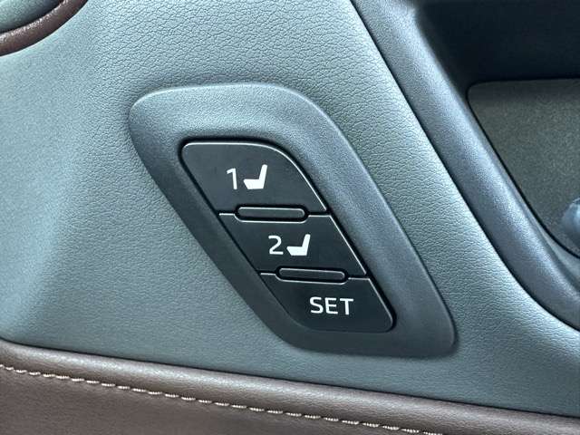 トヨタ ハリアー　ハイブリッド ２．５ ハイブリッド Ｚ レザーパッケージ R2年 (東海) 99