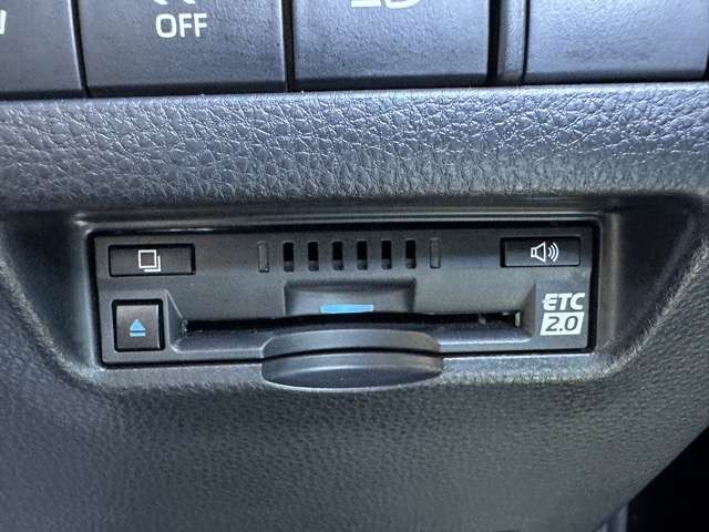 トヨタ ハリアー　ハイブリッド ２．５ ハイブリッド Ｚ レザーパッケージ R2年 (東海) 99