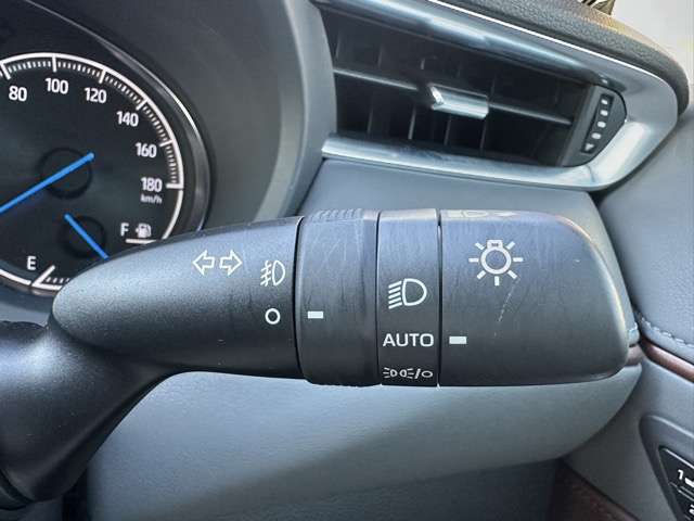 トヨタ ハリアー　ハイブリッド ２．５ ハイブリッド Ｚ レザーパッケージ R2年 (東海) 99