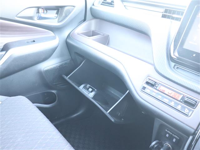 スズキ ソリオ １．２ バンディット ハイブリッド ＭＶ R5年 () 99