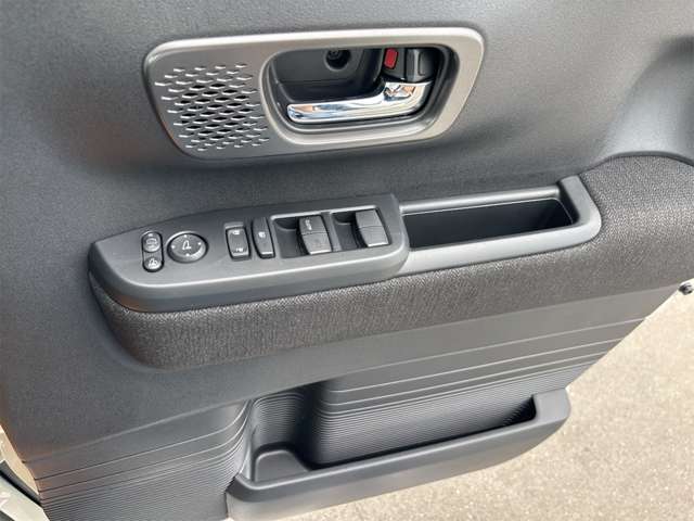 ホンダ Ｎ　ＢＯＸ カスタム ６６０ R7年 (近畿) 99