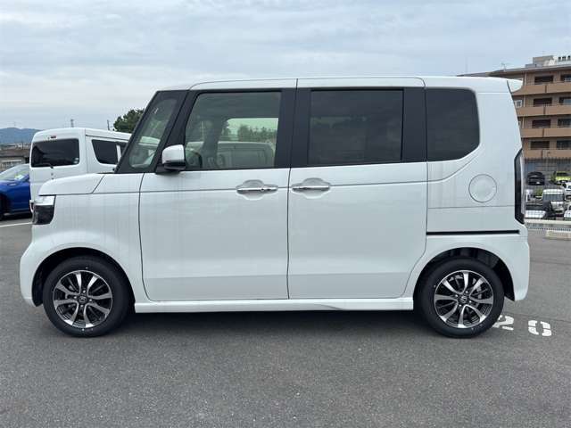ホンダ Ｎ　ＢＯＸ カスタム ６６０ R7年 (近畿) 99