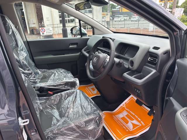 ホンダ フリード　ハイブリッド １．５ Ｅ：ＨＥＶ クロスター R7年 (近畿) 99