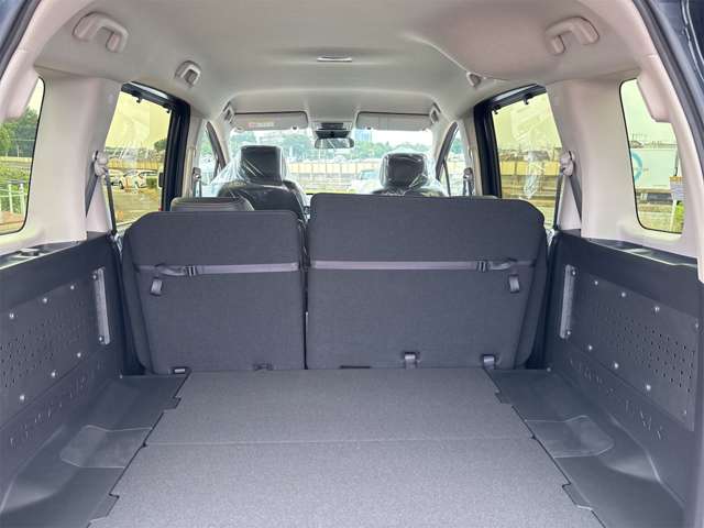 ホンダ フリード　ハイブリッド １．５ Ｅ：ＨＥＶ クロスター R7年 (近畿) 99