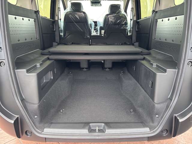 ホンダ フリード　ハイブリッド １．５ Ｅ：ＨＥＶ クロスター R7年 (近畿) 99