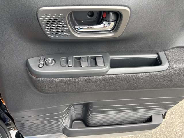 ホンダ Ｎ　ＢＯＸ カスタム ６６０ R7年 (近畿) 99