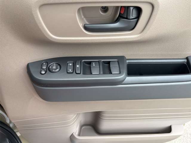 ホンダ Ｎ　ＢＯＸ ジョイ ６６０ ２トーン R7年 (近畿) 99