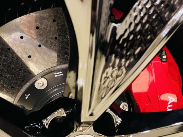 アウディ ＲＳ７　スポーツバック ４．０ ４ＷＤ R4年 (東海) 99