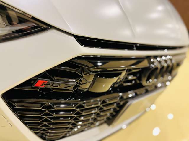 アウディ ＲＳ７　スポーツバック ４．０ ４ＷＤ R4年 (東海) 99