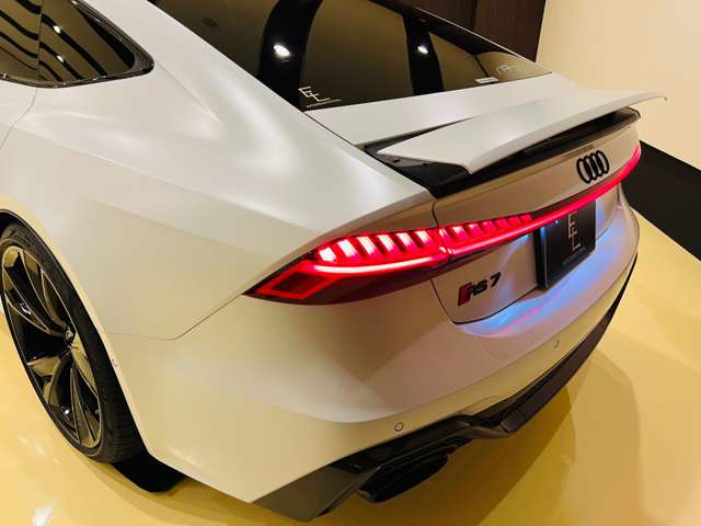 アウディ ＲＳ７　スポーツバック ４．０ ４ＷＤ R4年 (東海) 99