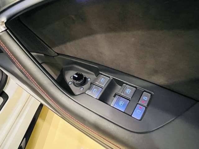 アウディ ＲＳ７　スポーツバック ４．０ ４ＷＤ R4年 (東海) 99